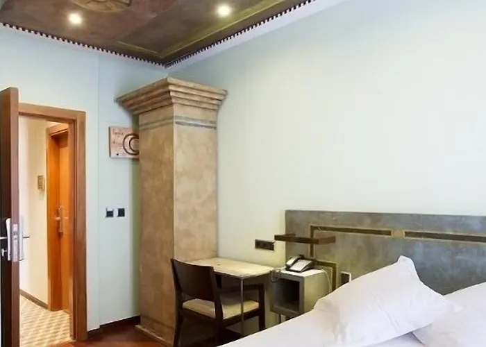 Hospedium De La Luna 3*