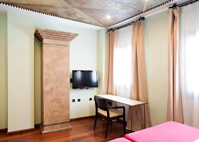 Hospedium De La Luna Hotell Huesca